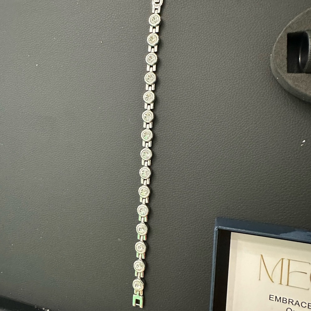 Elegant Silver Magnetic Bracelet